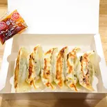肉汁溢れる焼餃子（【極上炒飯】チャーハンマニア 弘明寺店）