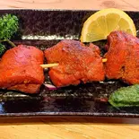炭火焼スパイスチキン(一本)（SPICE MART★SPICE CURRY ＆ BAR）