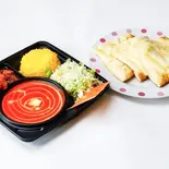 バターチキンカレーとハチミツチーズナンセット（エベレストキッチン浦和店）