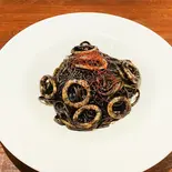 イカスミのパスタ(パドマ Padma Restaurant)