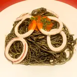 イカスミのパスタ（レストラン ポルポ）