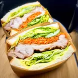 からあげサンド 1カット（サンドテルウィッチ）