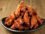 【メガ 約600g】レッドチリ手羽唐揚げ（絶品手羽と唐揚げ！ 旨手羽家 心斎橋店）