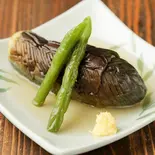茄子の一本煮浸し（藁焼き 居酒茶屋 鑪）
