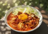 しらたきたっぷりヘルシースンドゥブ(糸蒟蒻・豚肉・お豆腐・お野菜など)(表参道生春巻倶楽部)