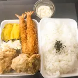 エビフライ唐揚げ弁当(もも)（からあげHOUSE）