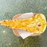 ガーリックナン(garlic nan)（インドレストラン＆バー ラナ 大阪公立大学前店）