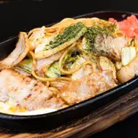 焼きそば(「食と酒」居酒屋かるだん)