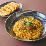 牛中落ちカルビチャーハン 揚げ餃子(5個)セット（チャーハン 皇王 上目黒店）