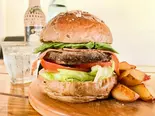 アボカドベーコンバーガー(フライドポテト付)（Blue Green BURGER 市川店）