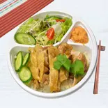 グリーンサラダ添えカオマンガイ [Khauman Gai with Green Sarada]（シンのカウマンガイ中延支店）