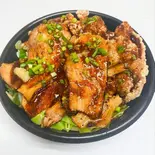 スタミナ系チャーシュー＆唐揚げ丼(焼き豚4枚 ・唐揚げ3個・野菜60g【L-P＆CB】（ケバブ Rain【立川店】）