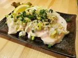 ネギ塩チキン(豊洲市場直送魚介のネバとろ丼専門店 漬けとろ亭)