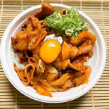 ピリ辛豚ちゃん丼(荒鮮景)