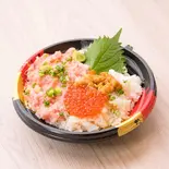 魚河岸丼(にんにく鍋や(海鮮丼屋))