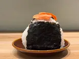 紅サケ おにぎり（ふじやま本店）