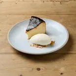 自家製バスクチーズケーキ(GOOD MORNING CAFE NOWADAYS)