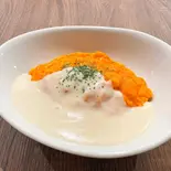 【ホワイトソース】チキンオムライス（こだわりたまご本舗）