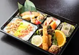 3色そぼろ弁当（味波押切店）