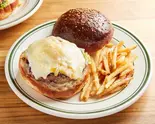 ラクレットチーズバーガー（THE BURGER SHOP do）