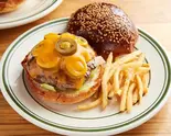 ハラペーニョチーズバーガー（THE BURGER SHOP do）