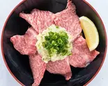 ネギカルビ丼 Scallion and Beef Kalbi Rice Bowl（個室焼肉 富士門 恵比寿）