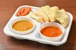 2種カレーチーズナンBOX / Cheese Nan Two Curry Box（NEW DELHI 品川店）
