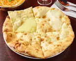 チーズナン/Cheese Naan(スパイスガーデン)