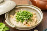 【癖になる】ねぎたっぷりとろろがけ鶏釜飯（健康応援食〜釜飯日和〜もぐら大正店）