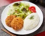 飛騨牛メンチカツ＆飛騨牛コロッケ弁当 "Hida Beef Minced Cutlet ＆ Hida Beef Croquette Bento"（酒場食堂とんてき）