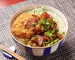 自家製 牛スジどて煮＆飛騨牛メンチカツ丼（酒場食堂とんてき）