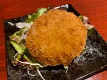 [単品] 飛騨牛メンチカツ”[Single item] Hida beef minced cutlet”（酒場食堂とんてき）