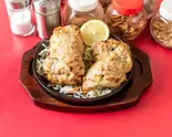 ガーリックチキン(2P) Garlic Chicken (2 Pieces)（インドネパール料理ベトガト）