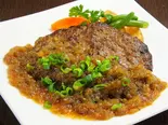 牛ハンバーグステーキ さっぱりオニオンソース 180g（おきらく食堂 イセザキ店Okirakushokudou Isezakiten）