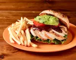 ロティサリーチキンバーガー Rotisserie Chicken Burger(Adams awesome pie)