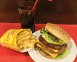 自家製ひき肉のダブルチーズバーガーセット Double cheeseburger set Halal（キッチン ローズ）