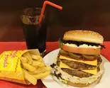 自家製ひき肉のBIGポテトダブルチーズバーガーセット Big potato double cheeseburger set Halal（キッチン ローズ）