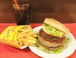 自家製ひき肉のBIGダブルバーガーセット Big double burger set Halal（キッチン ローズ）