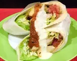 スパイシーチキンケバブラップロール Spicy chicken kebab wrap roll Halal（キッチン ローズ）