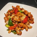 鶏肉とピーナッツの甘辛炒め 宫保鸡丁（中華ビストロ享京味シャンジィンウェ）