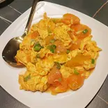 玉子とトマト炒め 鸡蛋西红柿（中華ビストロ享京味シャンジィンウェ）