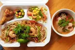 海老入りパッタイ＆トムヤムクンセット(ランチBOX)（エスニック専門店 Asian Cafe ＆ Diner Vivid Ajia）