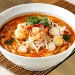 トムヤムクンラーメン（タイインドレストランアジアンスター）