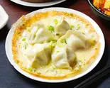 しそチーズ焼き餃子 Pan-Fried Shiso Cheese Gyoza Dumplings（慶太郎餃子酒場 高田馬場店）