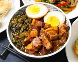 台湾ルーロー飯 Taiwanese Minced Pork Rice（慶太郎餃子酒場 高田馬場店）