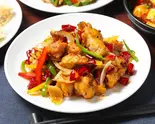 鶏肉の四川風激辛炒め Sichuan-Style Extra Spicy Stir-Fried Chicken（慶太郎餃子酒場 高田馬場店）