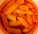 屋台の定番 トッポギ 甘辛 Tteokbokki sweet and spicy【떡복이】（ありらんホットドッグ鶴橋店）