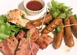 ソーセージ焼＆ベーコン盛合せ（〜おつまみとご飯〜 なごみ亭）