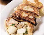丸ごとニンニク入り焼き餃子6個（東橋餃子）