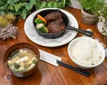 mofuttoの煮込みハンバーグ(ANIMAL Cafe and Bar mofutto)